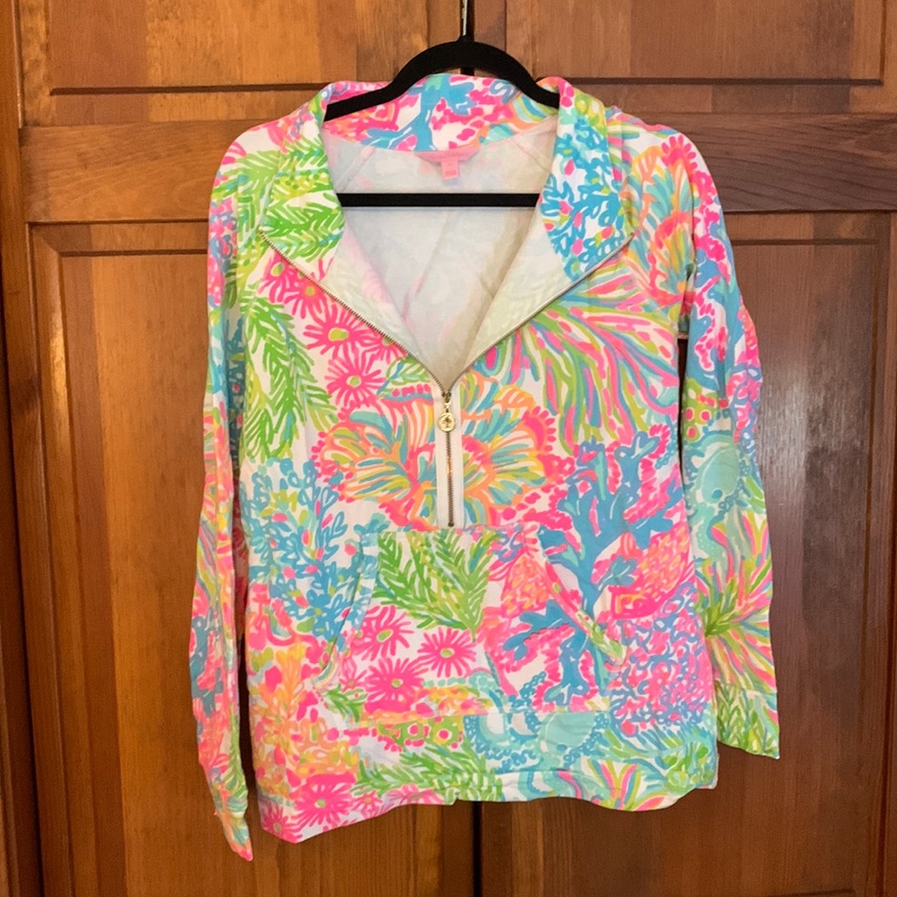 Lily Pulitzer quarter zip! Barely warm. Great quality! Size medium. Super comfy!